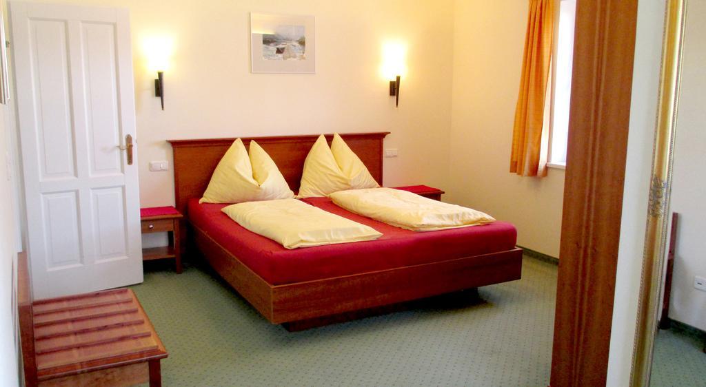 Landhaus Leitner Am Wolfgangsee Sankt Gilgen Chambre photo